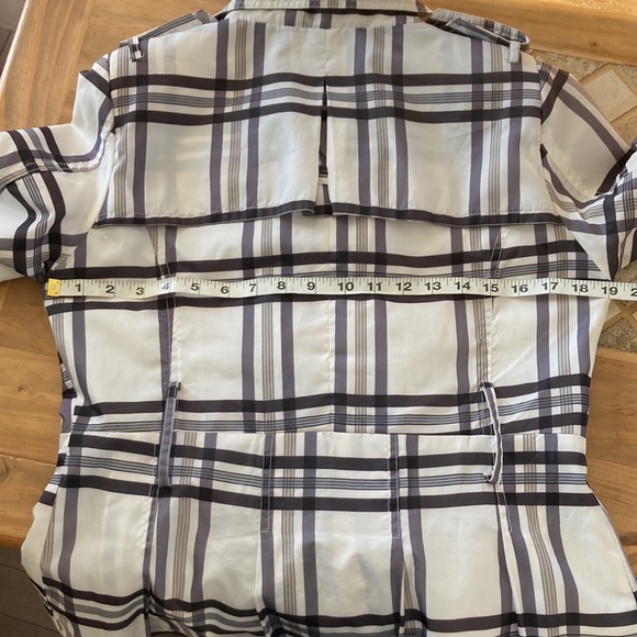 Suzy Shier Rain jacket. SzM - Picture 6 of 6